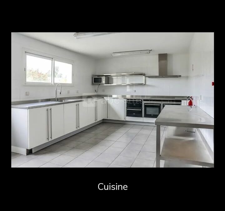 Cuisine Salle C Location pour 80 personnes 14 couchages…